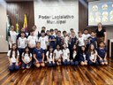 Câmara Municipal recebe alunos do 3º ano do Colégio São Bento em visita institucional