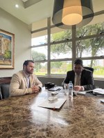 Vereador Robson recebe comunicado oficial sobre liberação de recursos para reforma de espaço esportivo no Município