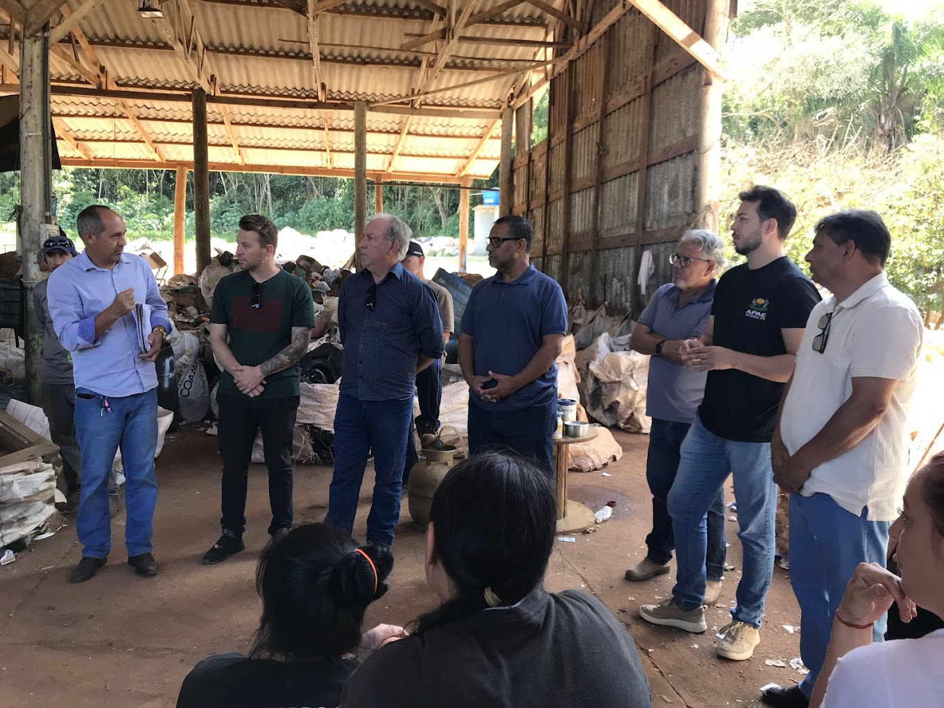 Vereadores visitam AAGAP e ouvem reivindicações de trabalhadores da reciclagem em Pitanga